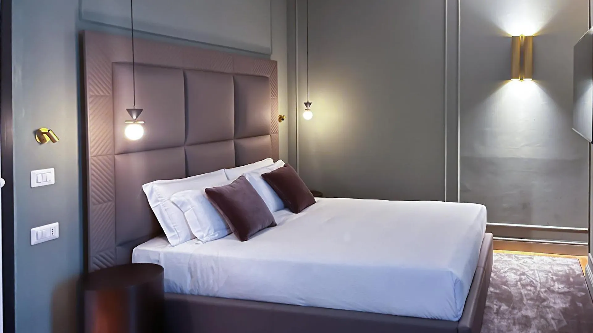 Prestige Boutique Homes - Piazza Duomo Mailand Italien