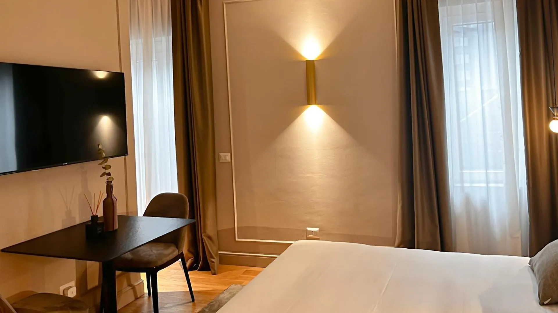 מילאנו Prestige Boutique Homes - Piazza Duomo 0*,  איטליה